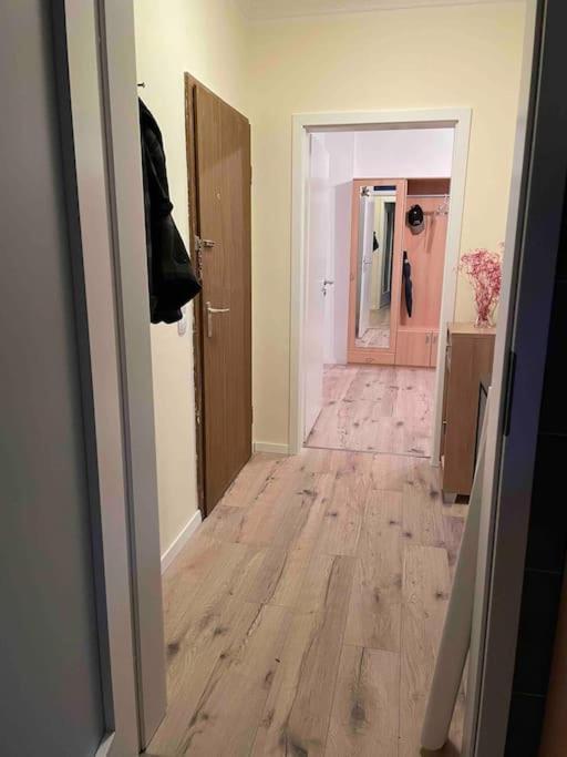 In Gratis Parken, Netflix & Waeschepaket Apartment *
