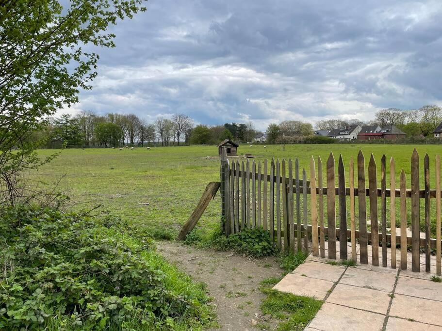 In Gratis Parken, Netflix & Waeschepaket Apartment *